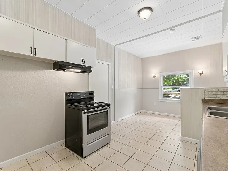 11106 Applewood Dr — Photo 10
