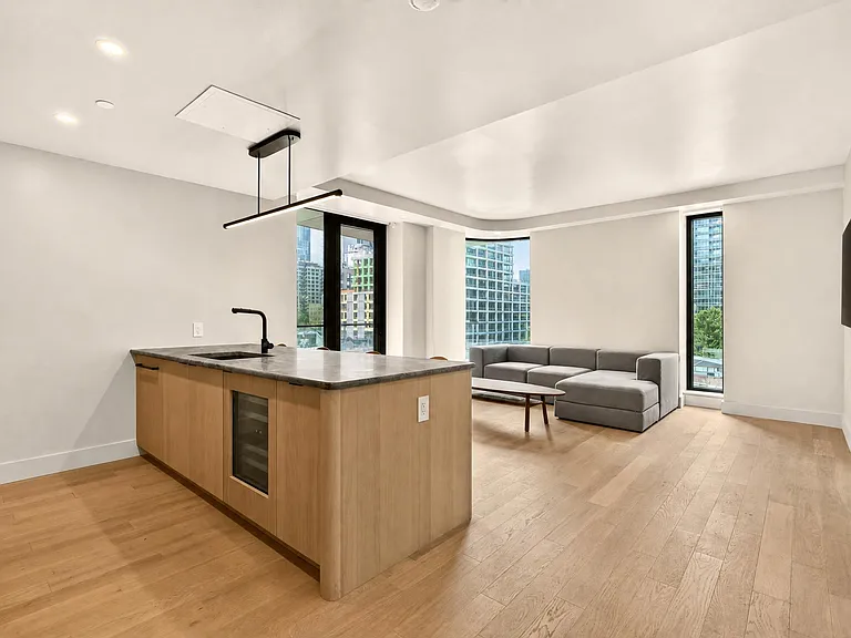 400 W 38th St #5GN — Photo 6