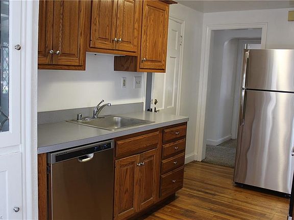 4th image of 13845 Clifton Blvd