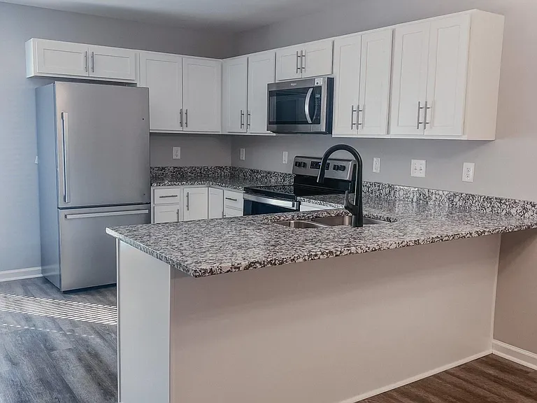 261 Woodland Valley Ln — Photo 7