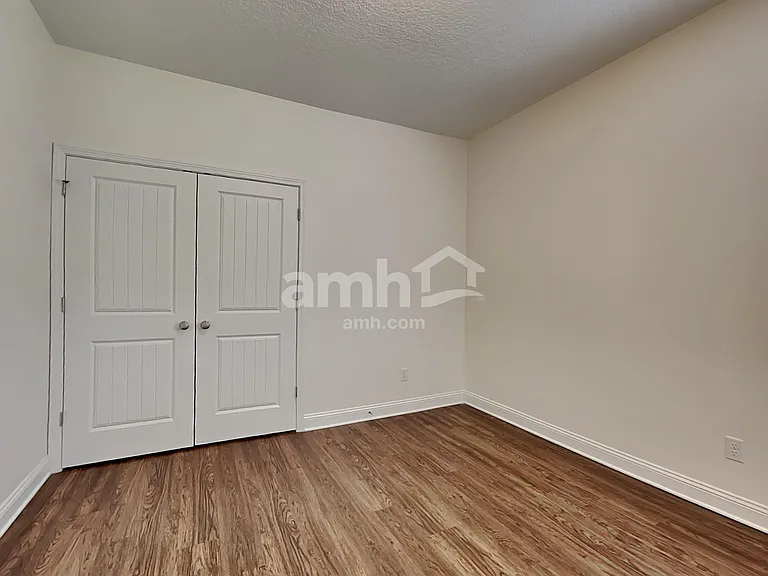 3135 Creek Village Ln — Photo 14