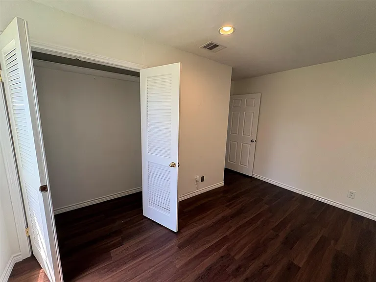 5422 Timber Creek Dr — Photo 13
