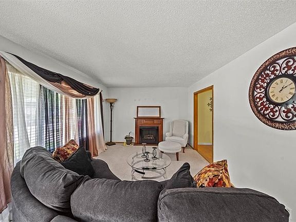 2nd image of 11719 Fuller Ave
