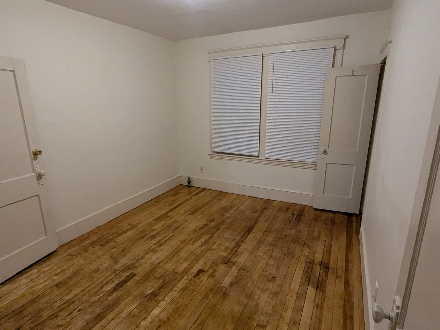 2 bed, 900 sqft, $1,900 — Photo 4