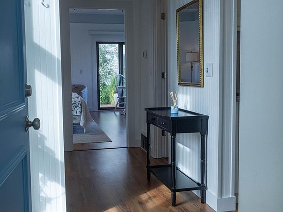 4th image of 90 Shore Drive West UNIT 6B