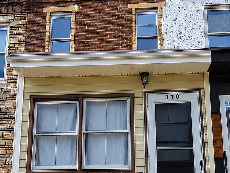 110 E 24th St — Photo 1