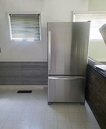 2nd image of 2845 Archwood Pl