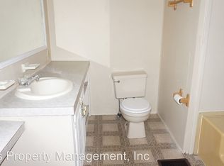 902 Stirling Ct, Raeford, NC 28376