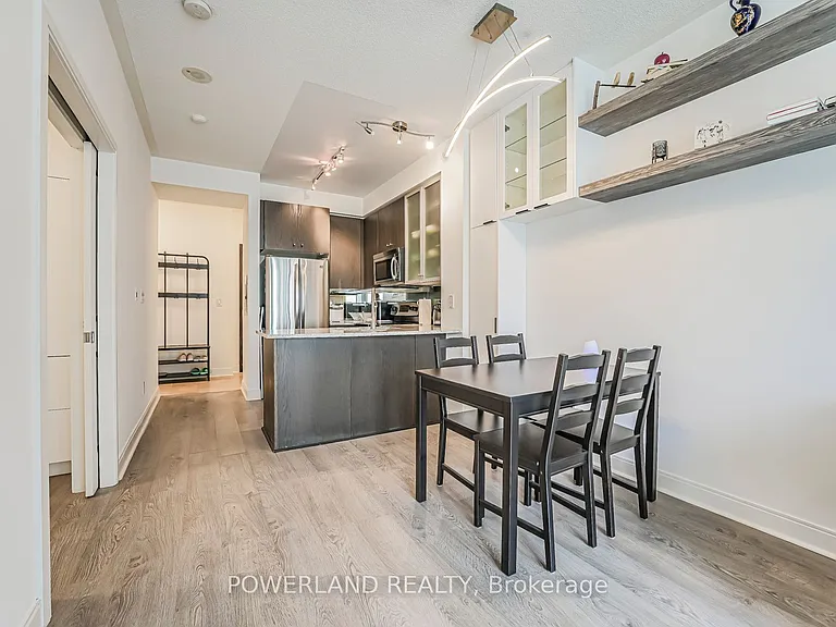 18 Yorkville Ave #317 — Photo 21