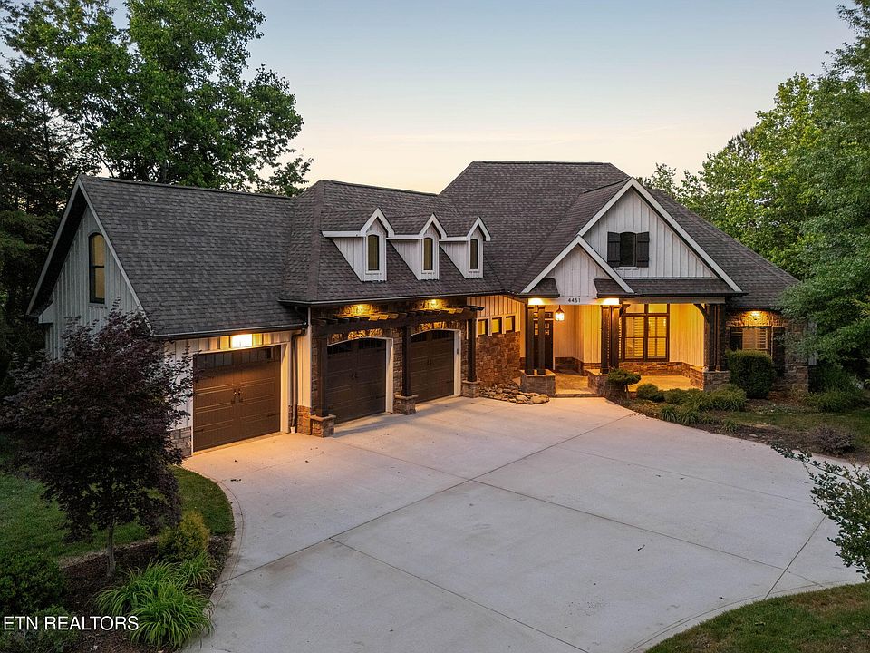1st image of 4451 Forrest Ridge Dr