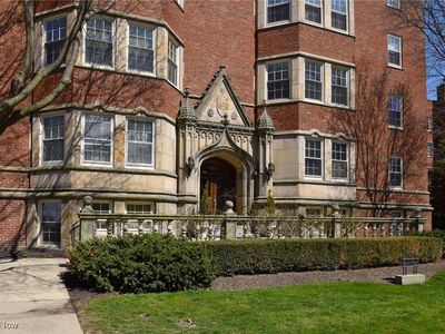 13515 Shaker Blvd APT 8B, Cleveland, OH, 44120