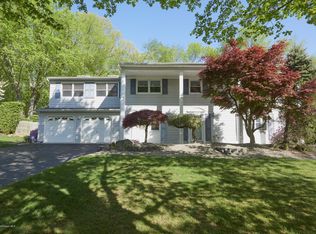 21 Floyd Wyckoff Rd, Morganville, NJ 07751