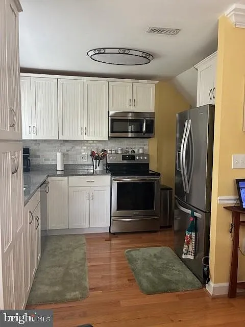 2 bed, 2.0 bath, 1383 sqft, $3,200 — Photo 1