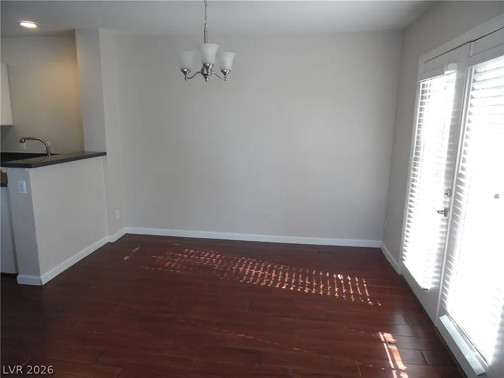 3 bed, 2.5 bath, 1523 sqft, $2,000 — Photo 3