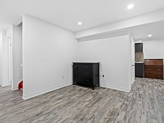 4th image of 6087 Eaglewood Dr