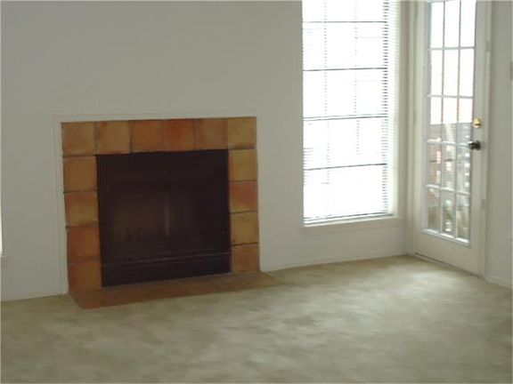 4th image of 12500 Sandpiper Dr APT 186
