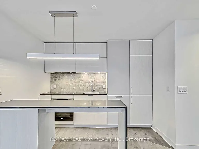 20 Richardson St #616 — Photo 10