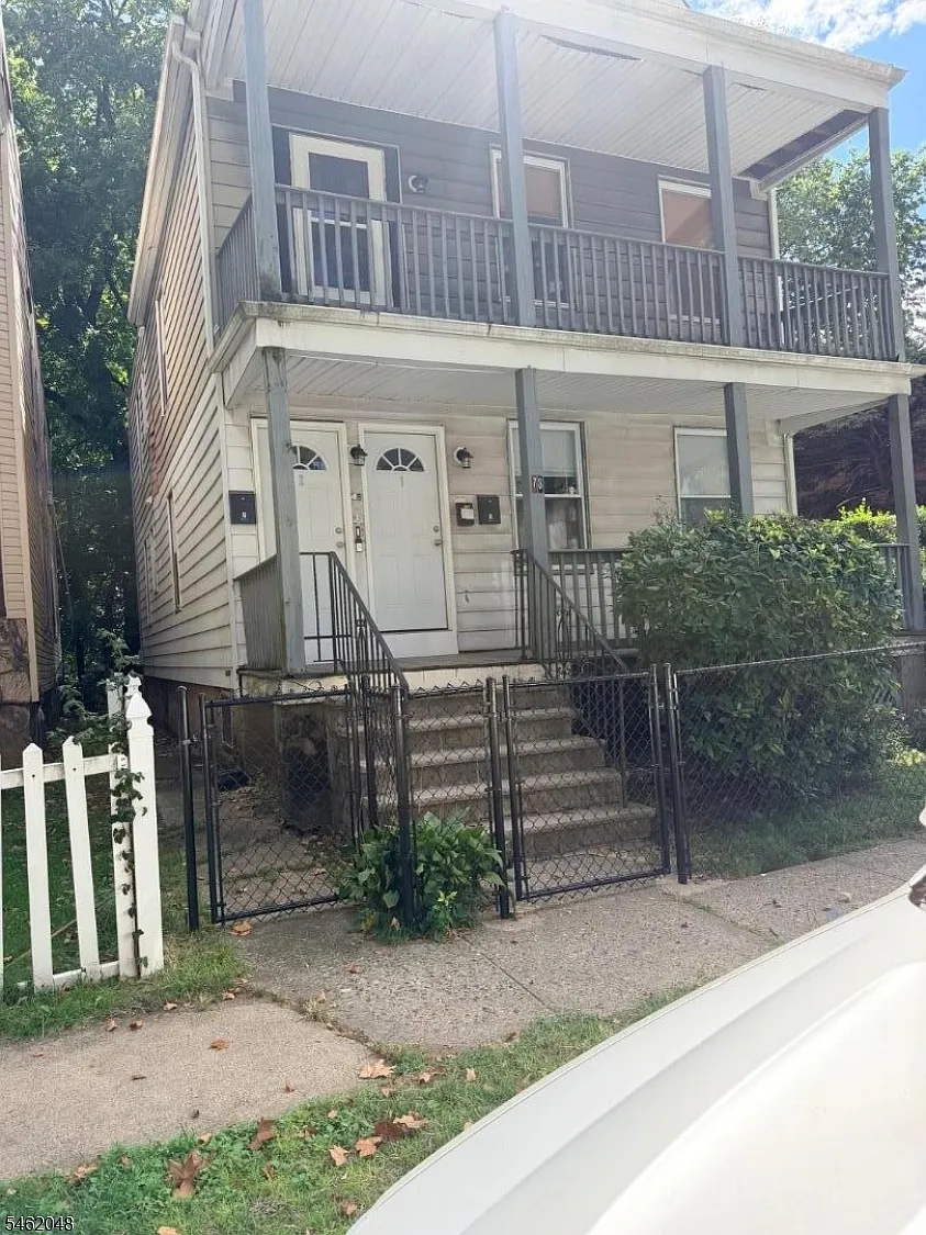 78 N Park St — Photo 2