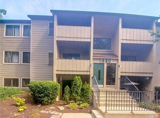 1680 Cedarwood Dr APT 143, Westlake, OH