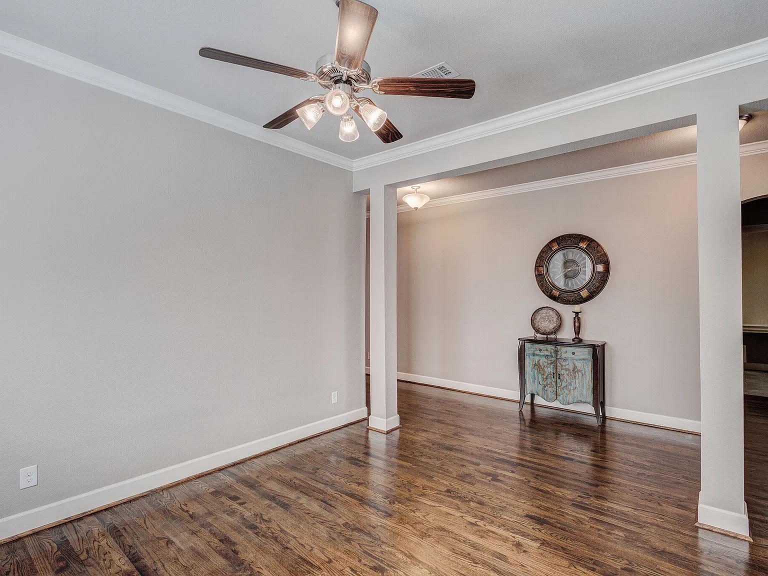 5 bed, 4.5 bath, 3705 sqft, $4,095 — Photo 3