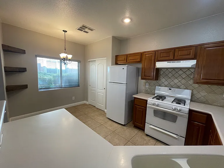 1142 Grass Pond Pl #102 — Photo 13