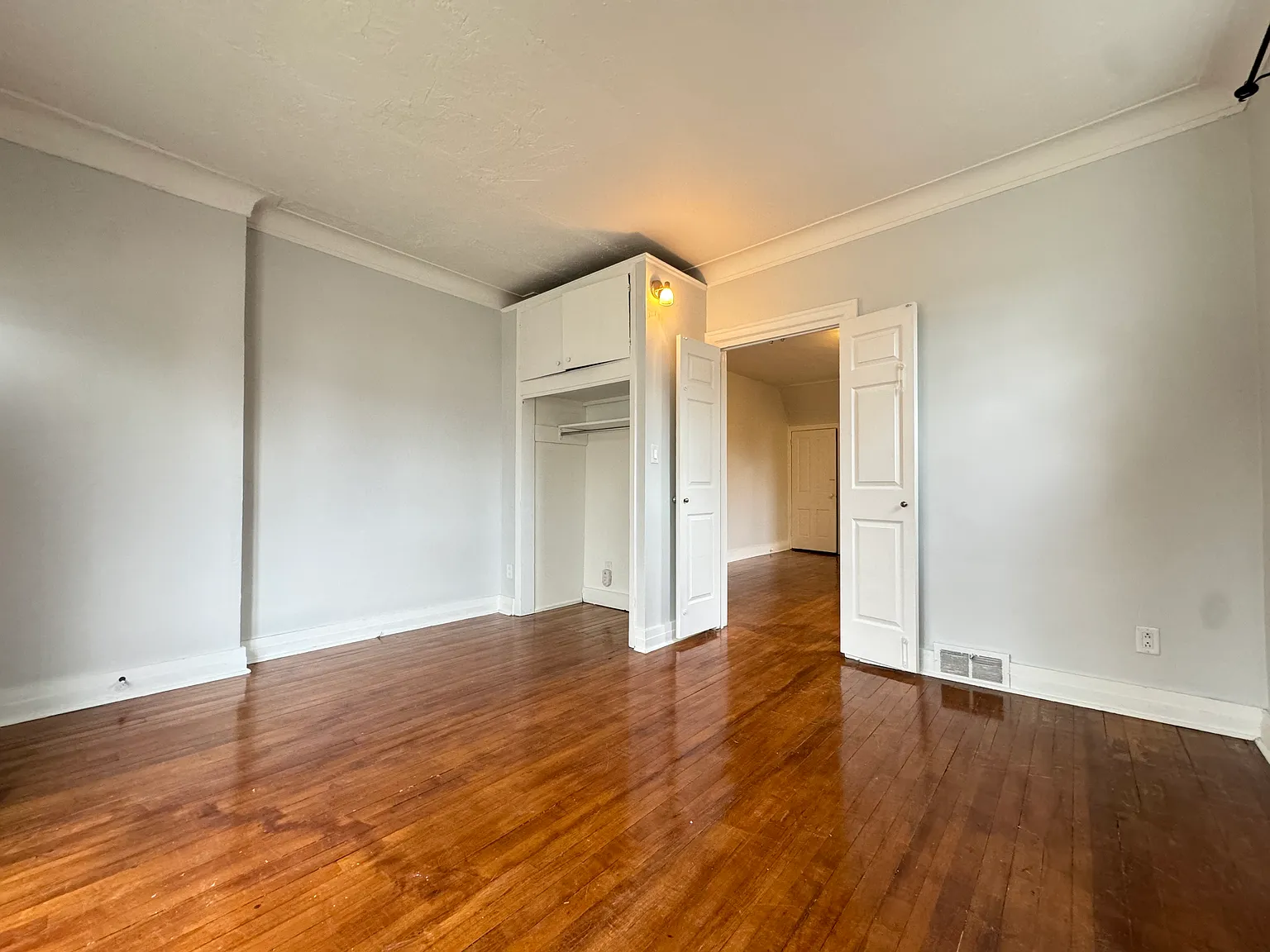 26 Eastchester Avenue St Catharines — Photo 4