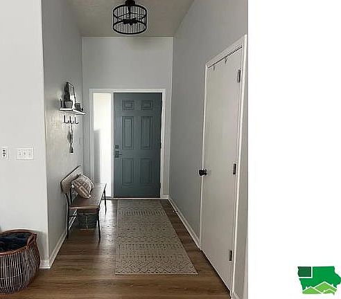 3rd image of 1303 Clairmont Cir