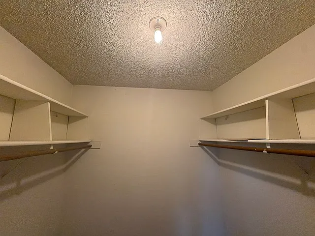 6314 Blackstar Dr — Photo 17