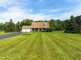 17 Noah Dr, Averill Park, NY 12018