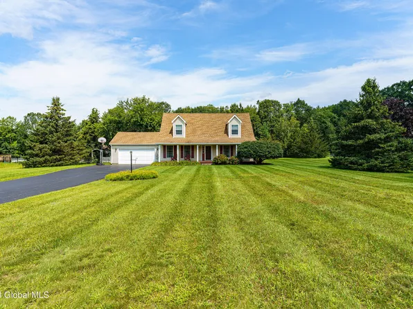 17 Noah Drive, Averill Park, NY 12018