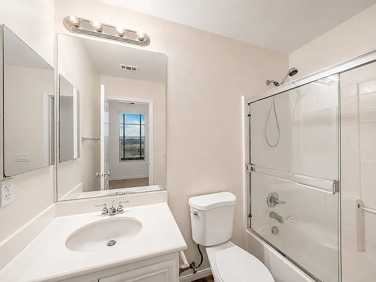 312 Bishop Dr — Photo 12