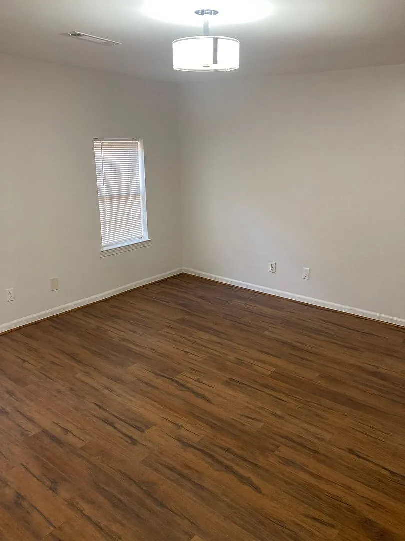 3/2 Updated House in East Rome $1,295 — Photo 4