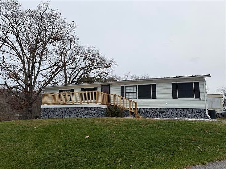1st image of 129 Daniely St