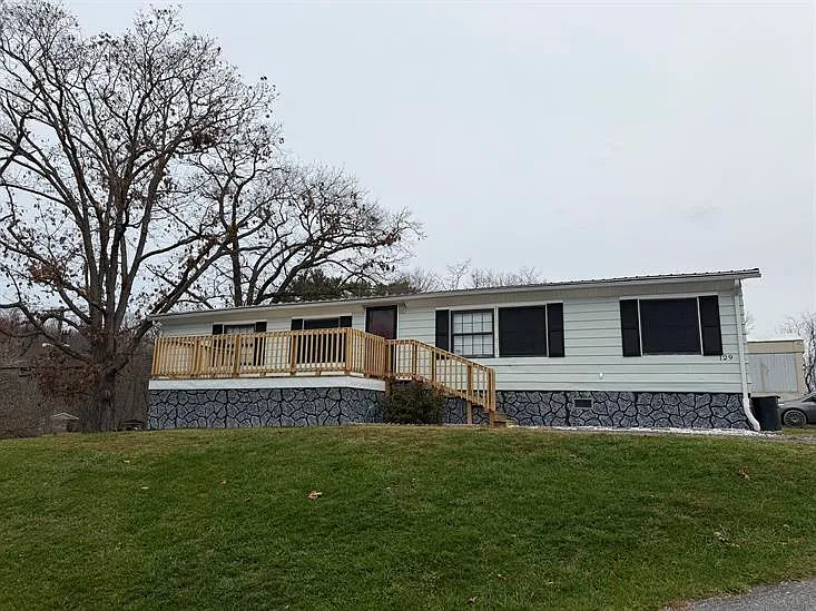 129 Daniely St