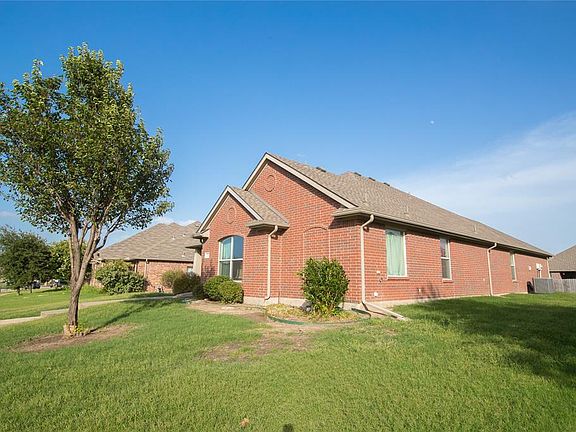 3rd image of 214 Shadybrook Dr