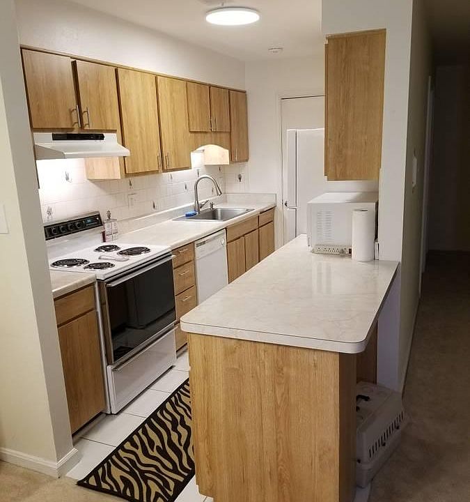 1st image of 5815 Rexford Dr Unit C