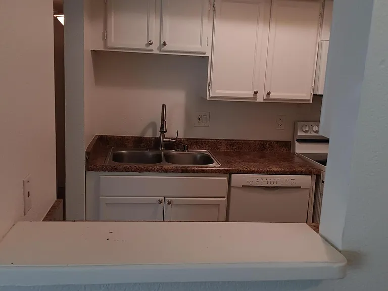 1620 E Cambridge Ave #14 — Photo 12