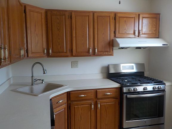 3rd image of 73-47 Little Neck Pkwy Unit 2