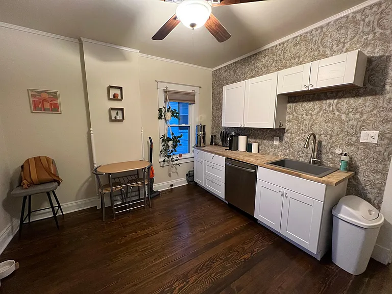 1770 N High St #200 — Photo 15