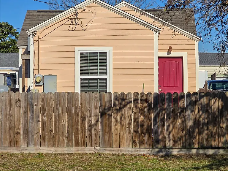 5309 Avenue O — Photo 12