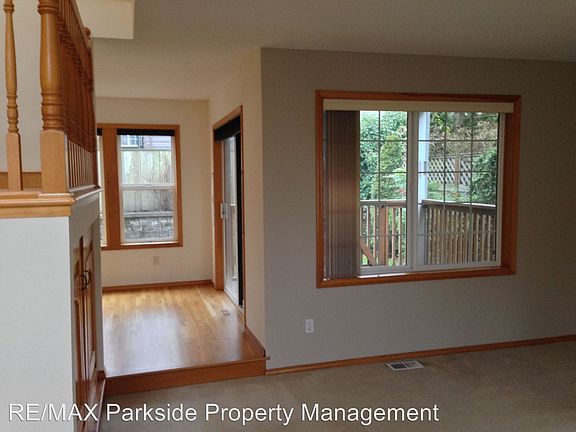 5th image of 117 Maple Park Ave SE