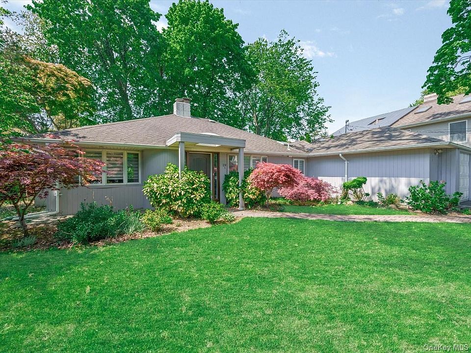 1st image of 19 Ridge Drive E