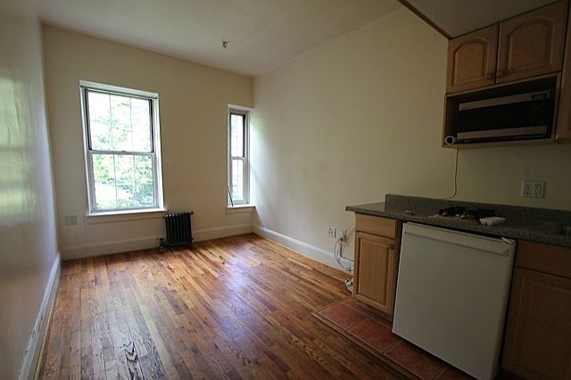1st image of 131 W 15th St APT 29