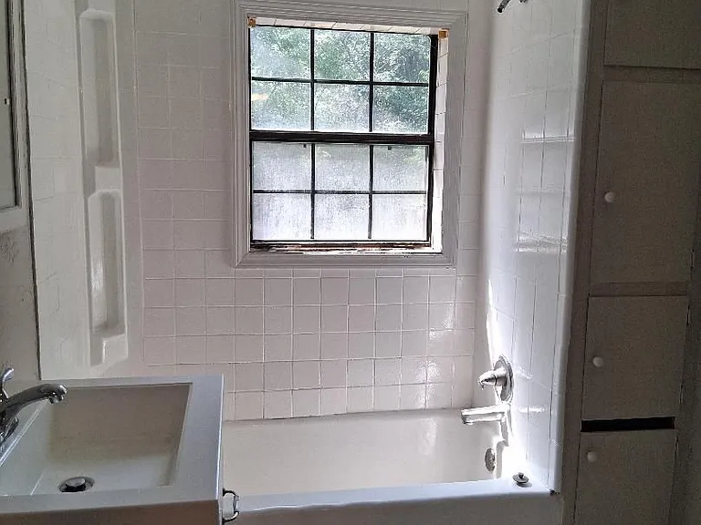 1116 Potter Ave — Photo 10