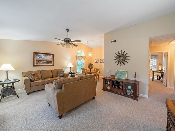 4th image of 23 Heron Way N