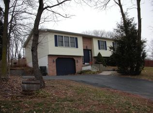 28 Church Rd, Schwenksville, PA 19468