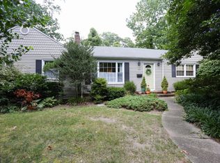 25 Laurel Dr, Fair Haven, NJ