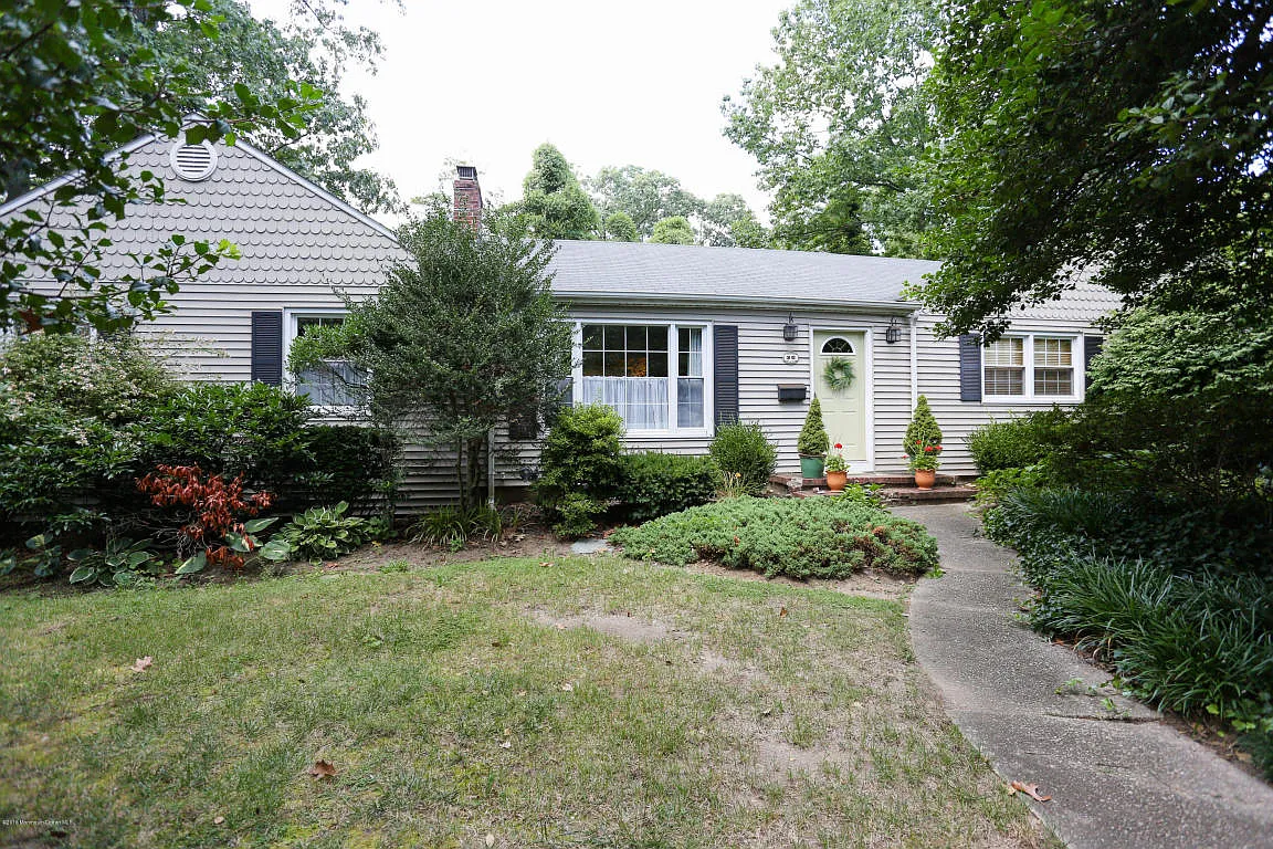 25 Laurel Dr photo 1