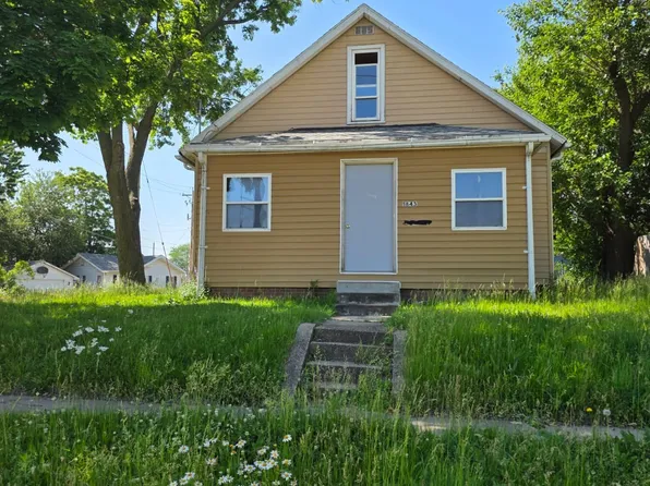 1843 Walker St, Des Moines, IA 50316