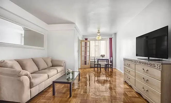 Rented by NextStopNY | media 2